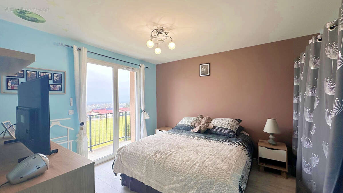 Maison à SAINT-CERGUES