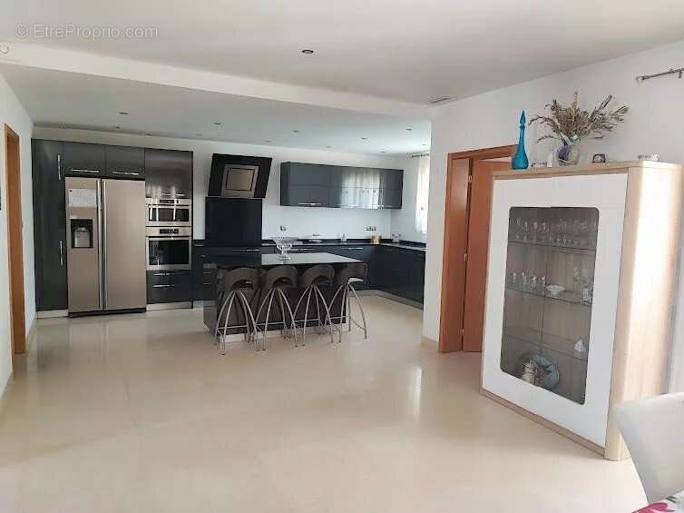 Maison 180 m² à Nimes  - photo 4