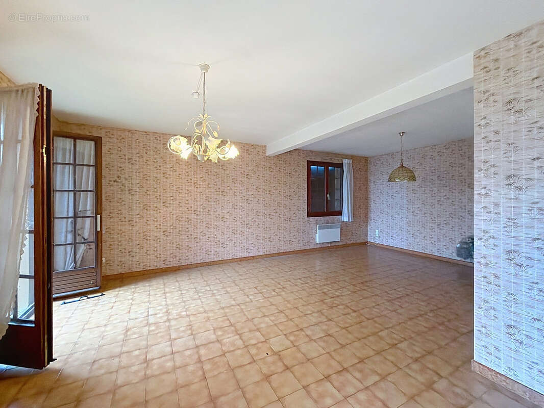 Maison à SOMMEVAL