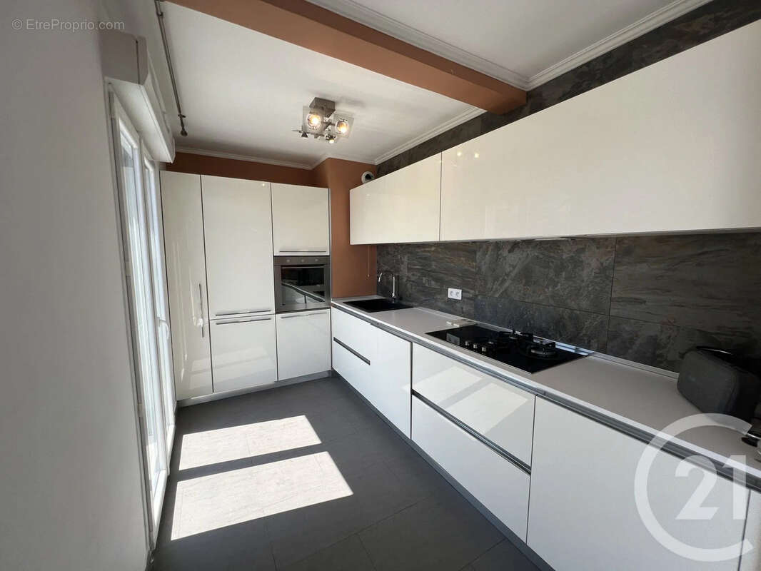 Appartement 105 m² à San-Martino-Di-Lota  - photo 8