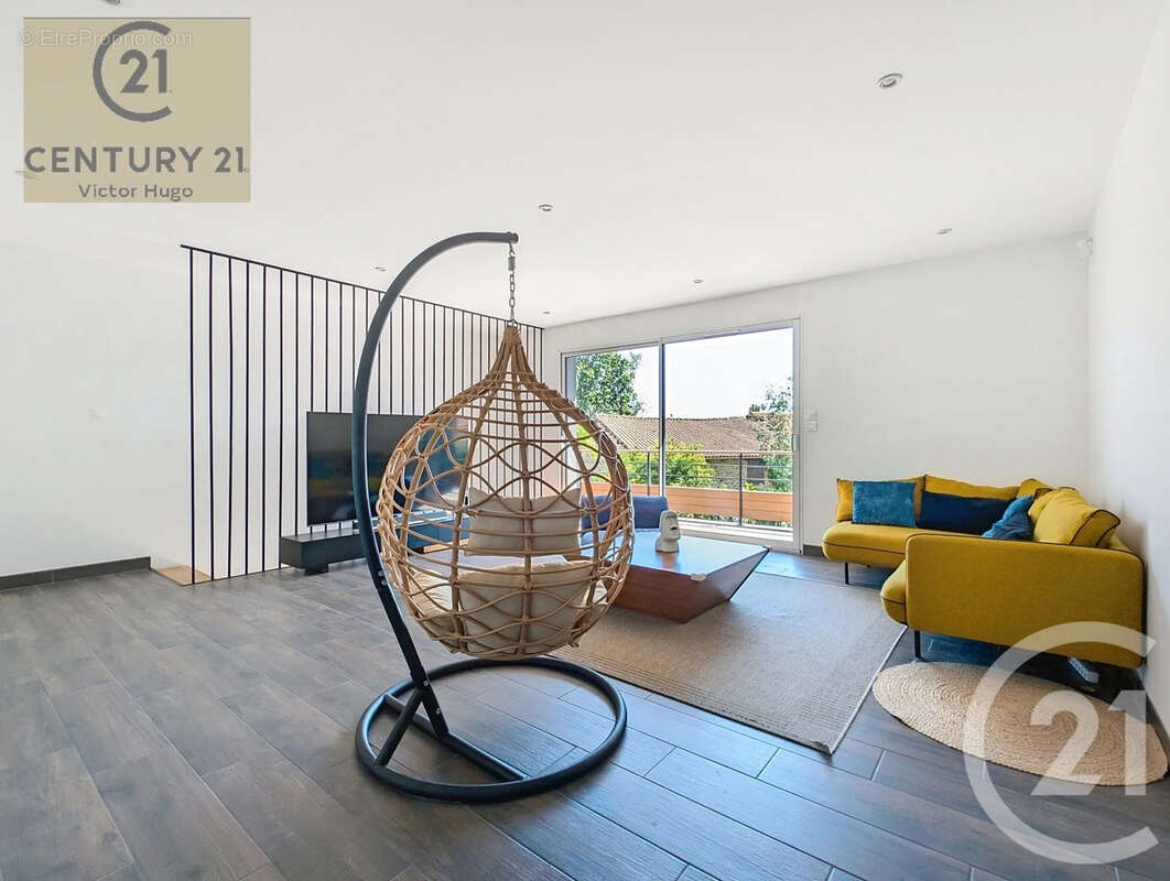Maison 243 m² à Limoges  - photo 9