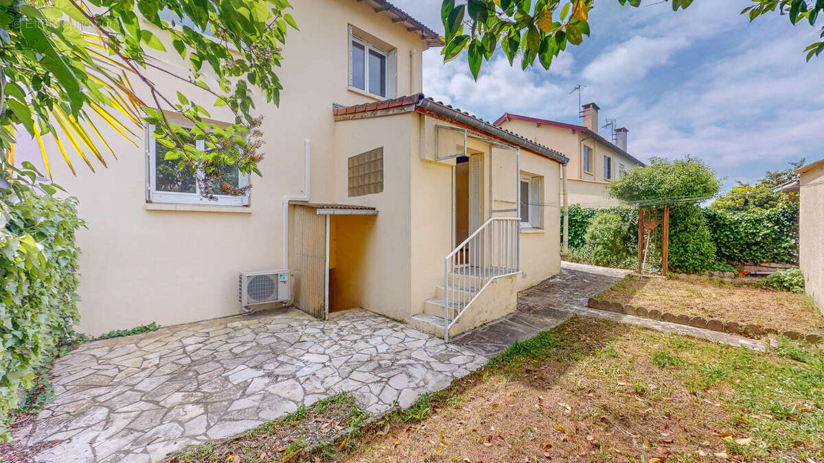 Maison à VILLENEUVE-TOLOSANE