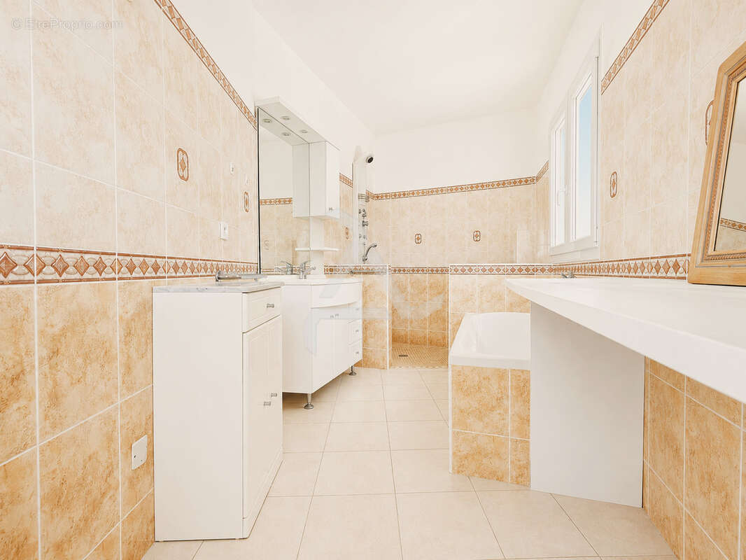 Dans le domaine très exclusif de « marina di fiori » à porto-vecchio villa d’exeption de 354m2 - photo 61