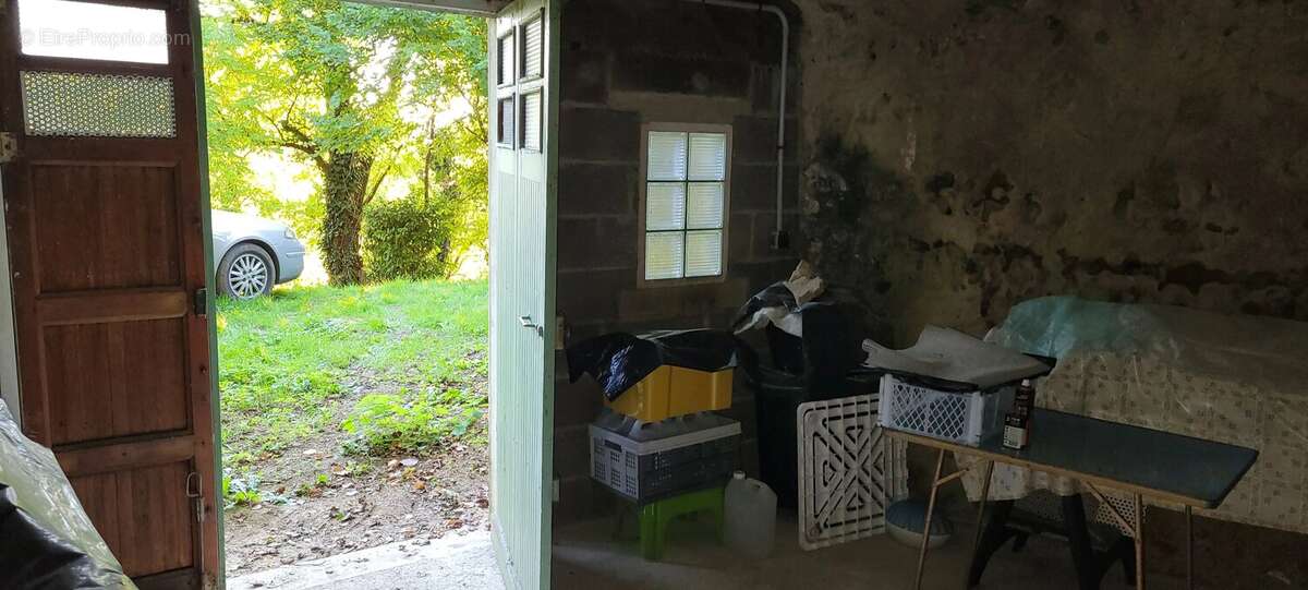 Maison à LES ROCHES-L'EVEQUE