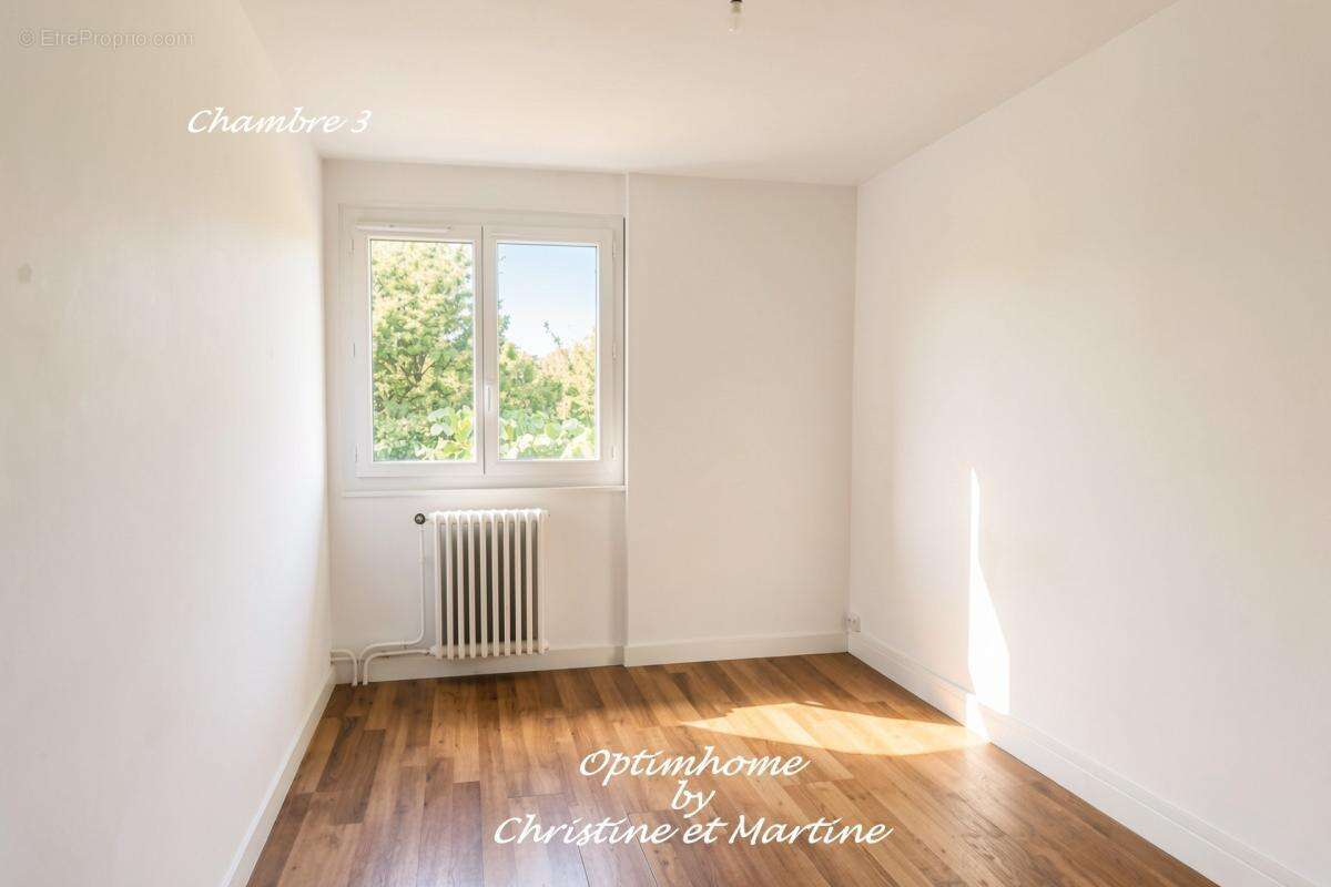 Maison à rénover à Blanzat – 3 chambres, garage, pièces annexes et terrain de 477 m² - photo 17