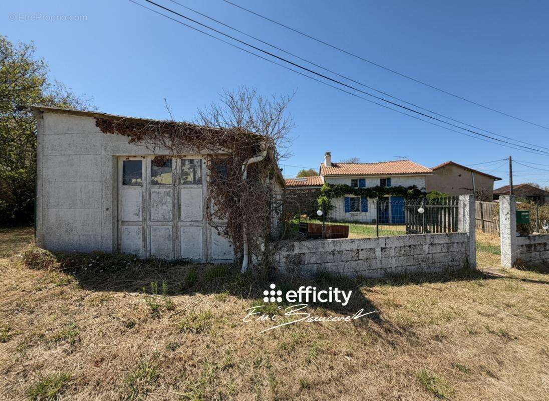 Maison 85 m² à Coutieres  - photo 3