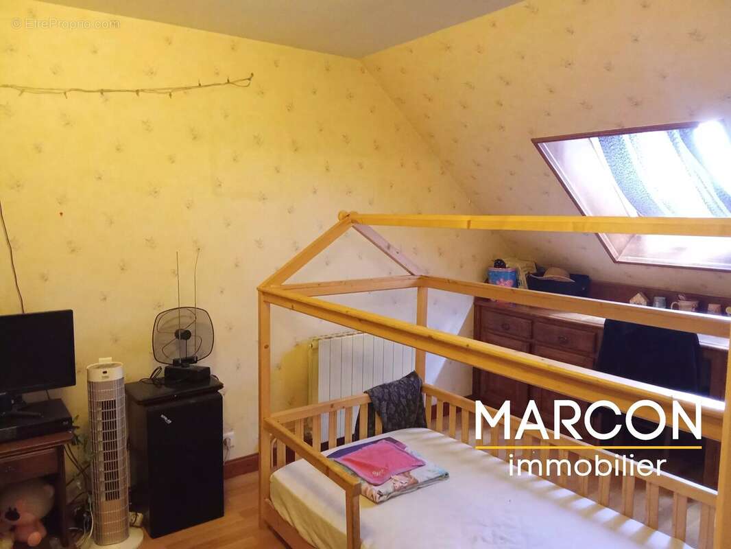Maison 134 m² à Sainte-Feyre  - photo 12