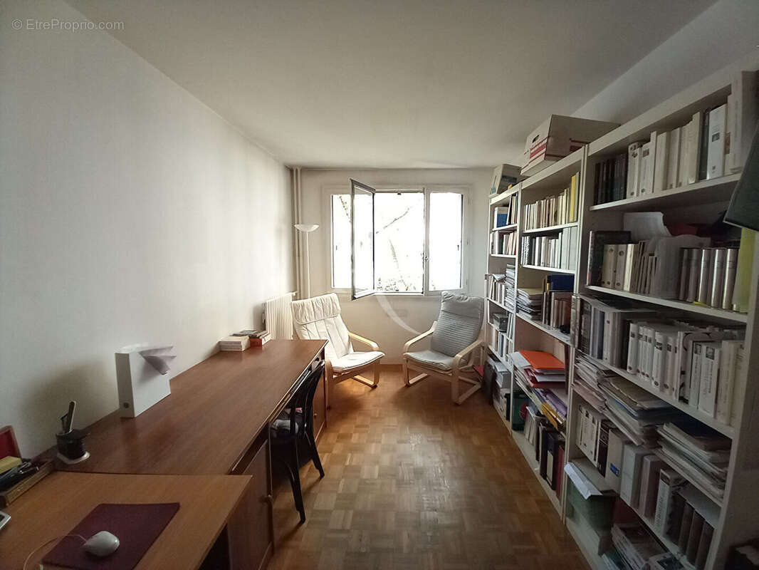 Appartement à PARIS-19E