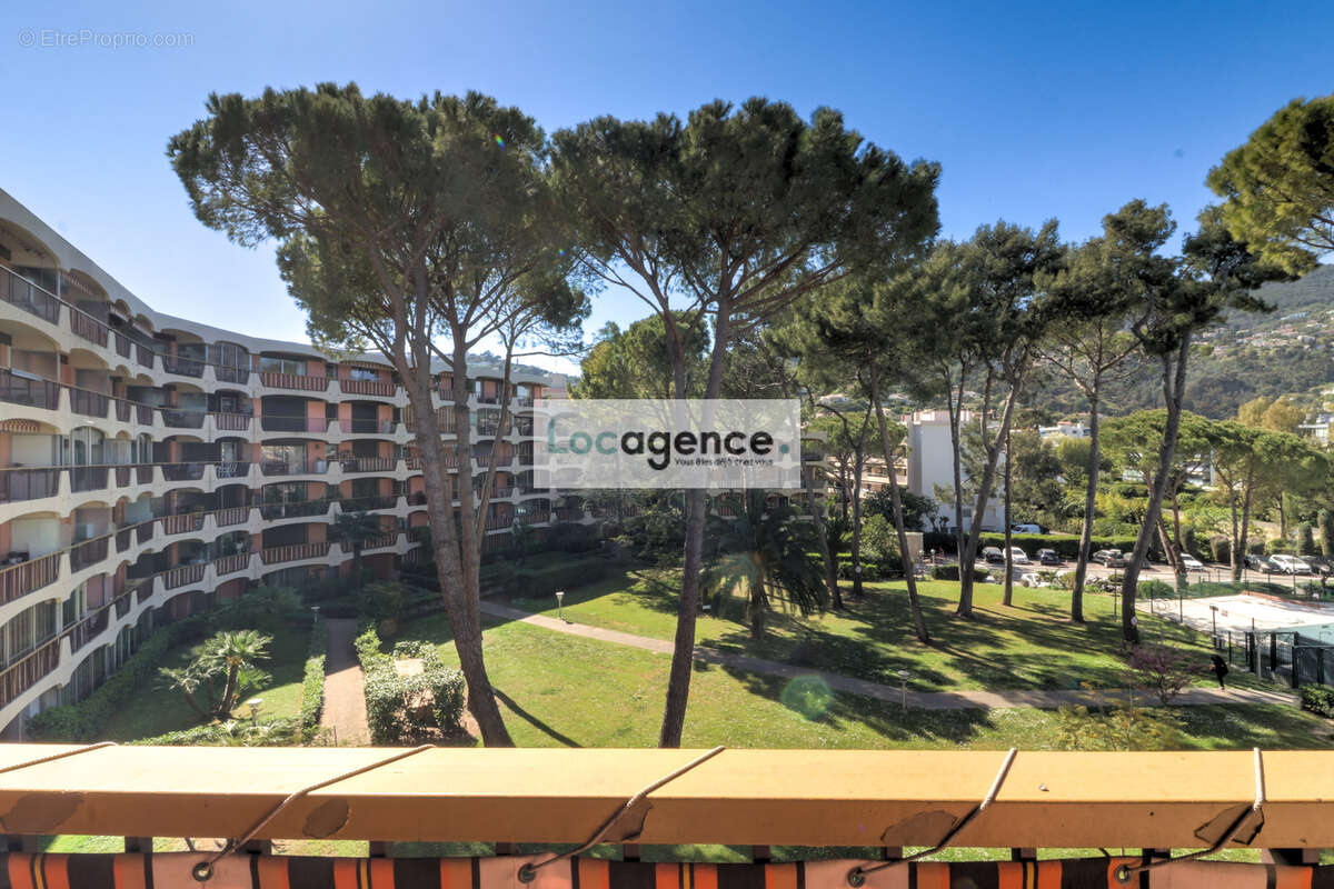 Appartement à MANDELIEU-LA-NAPOULE
