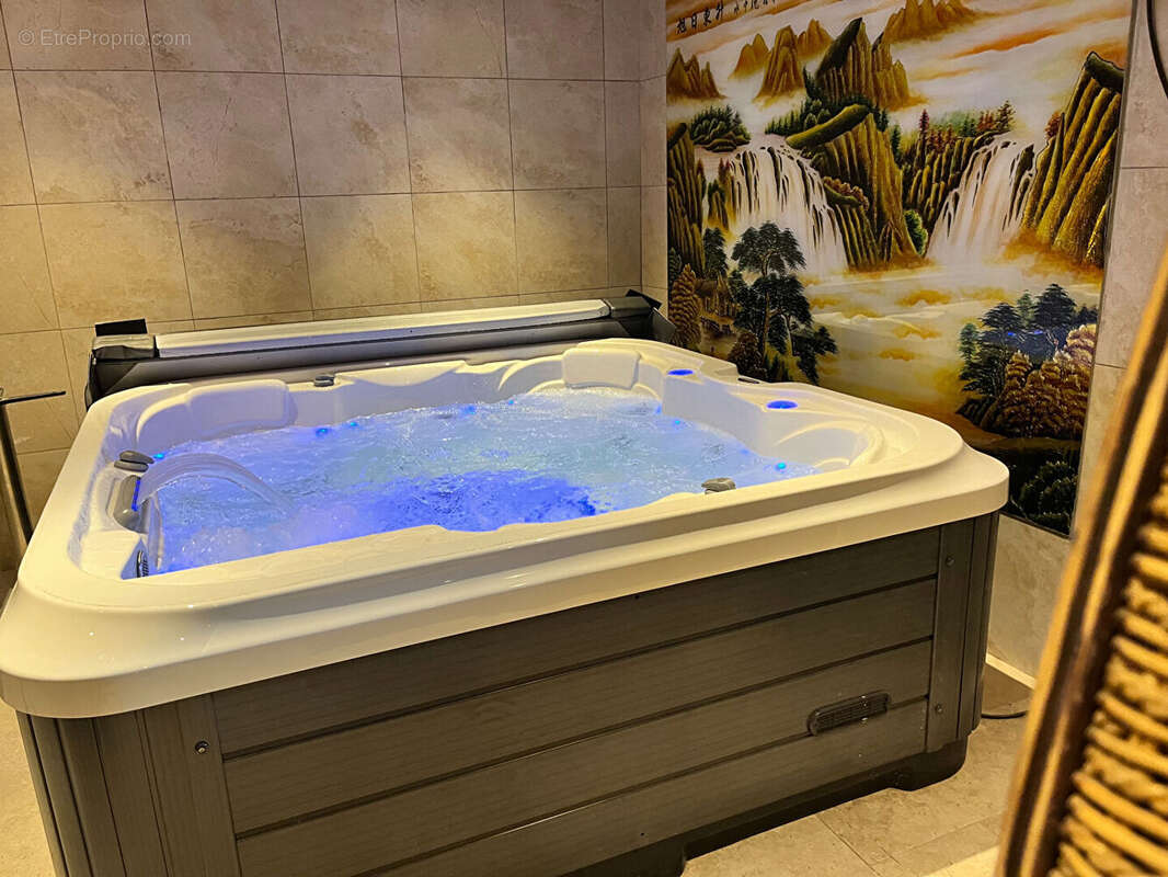 Maison à COSQUEVILLE