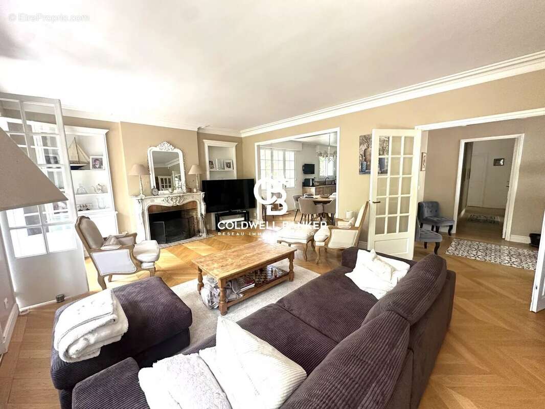 Maison bourgeoise  250 M2 quartier Charmettes - photo 8