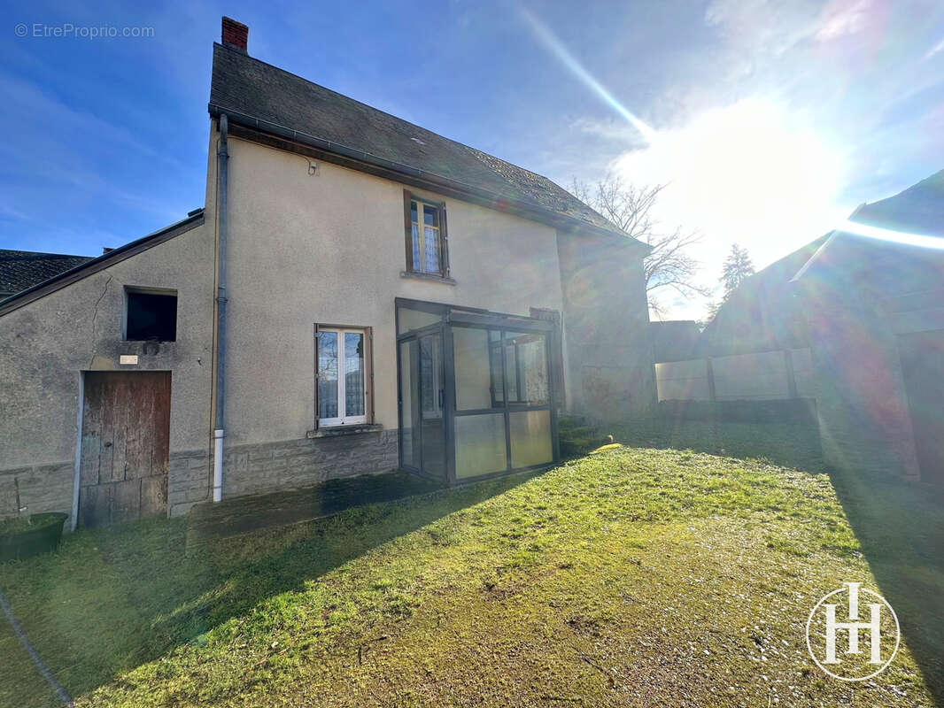 Maison à PREVERANGES