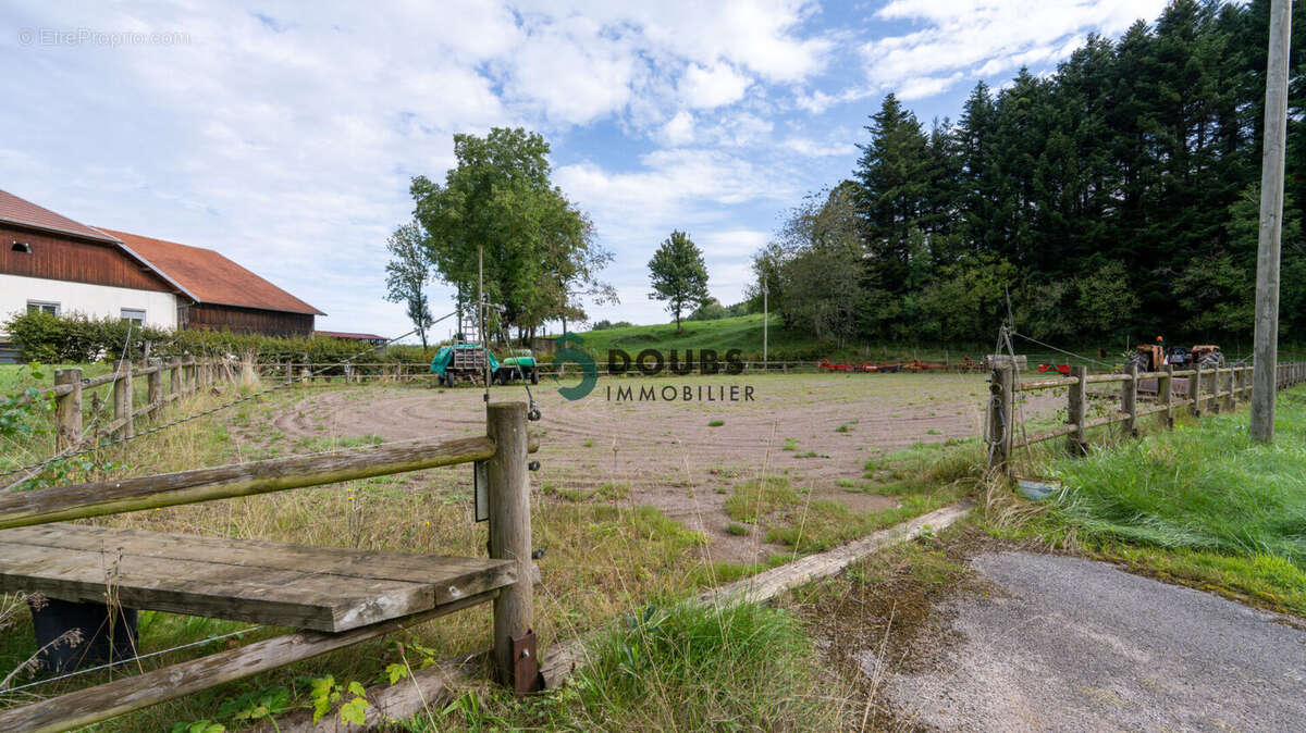 Maison à PIERREFONTAINE-LES-VARANS