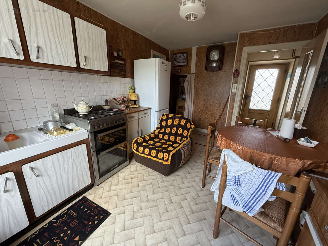 Maison à CELLES-SUR-DUROLLE