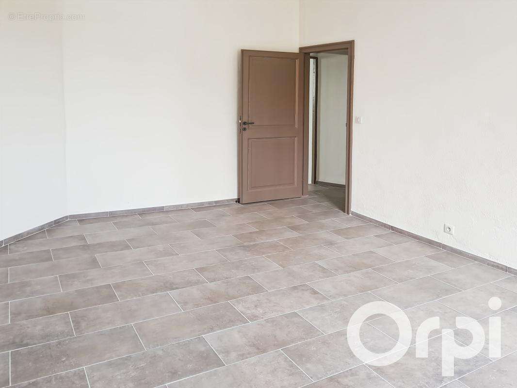 Appartement à PONT-SAINT-ESPRIT