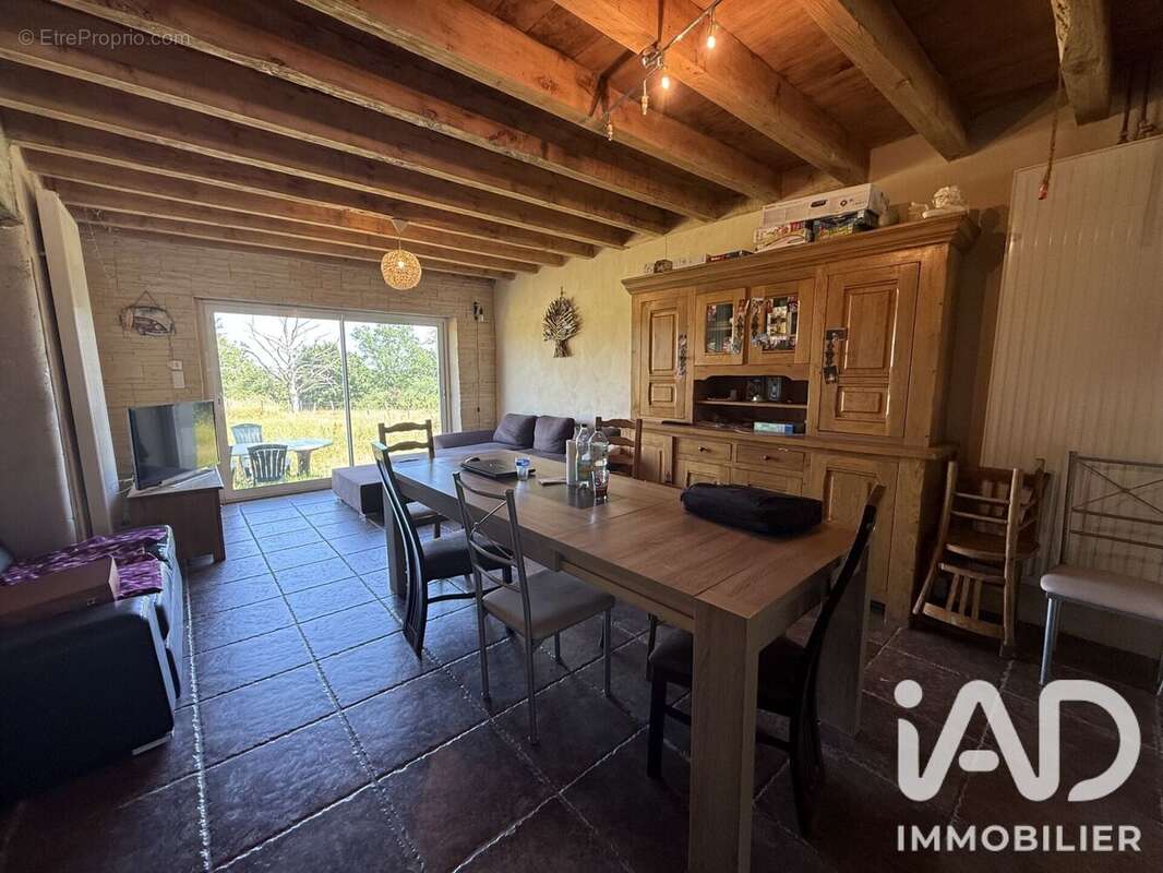 Photo 5 - Maison à SAINT-REMY-EN-ROLLAT