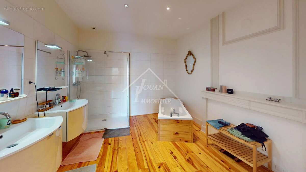 Appartement à MOULINS