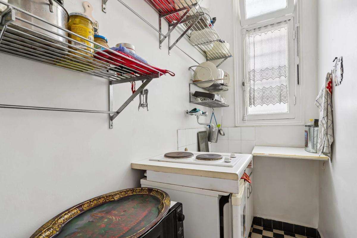 Nice Negresco : Studio dernier étage, vue mer latérale - photo 10