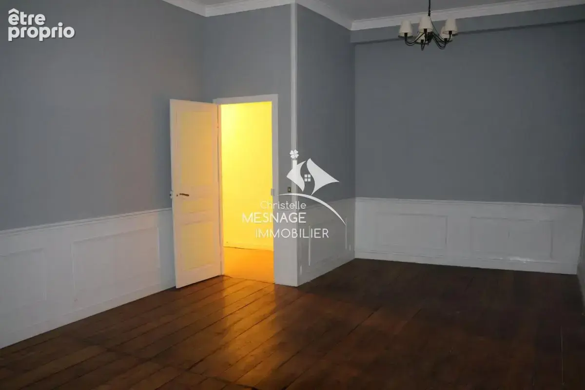 À Vendre chez Christelle Mesnage Immobilier - Centre ville d - photo 4