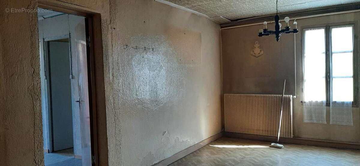 Fermette a rénover avec ses dépendances, sur 2,7 ha de terrain dans cadre bucolique - photo 10