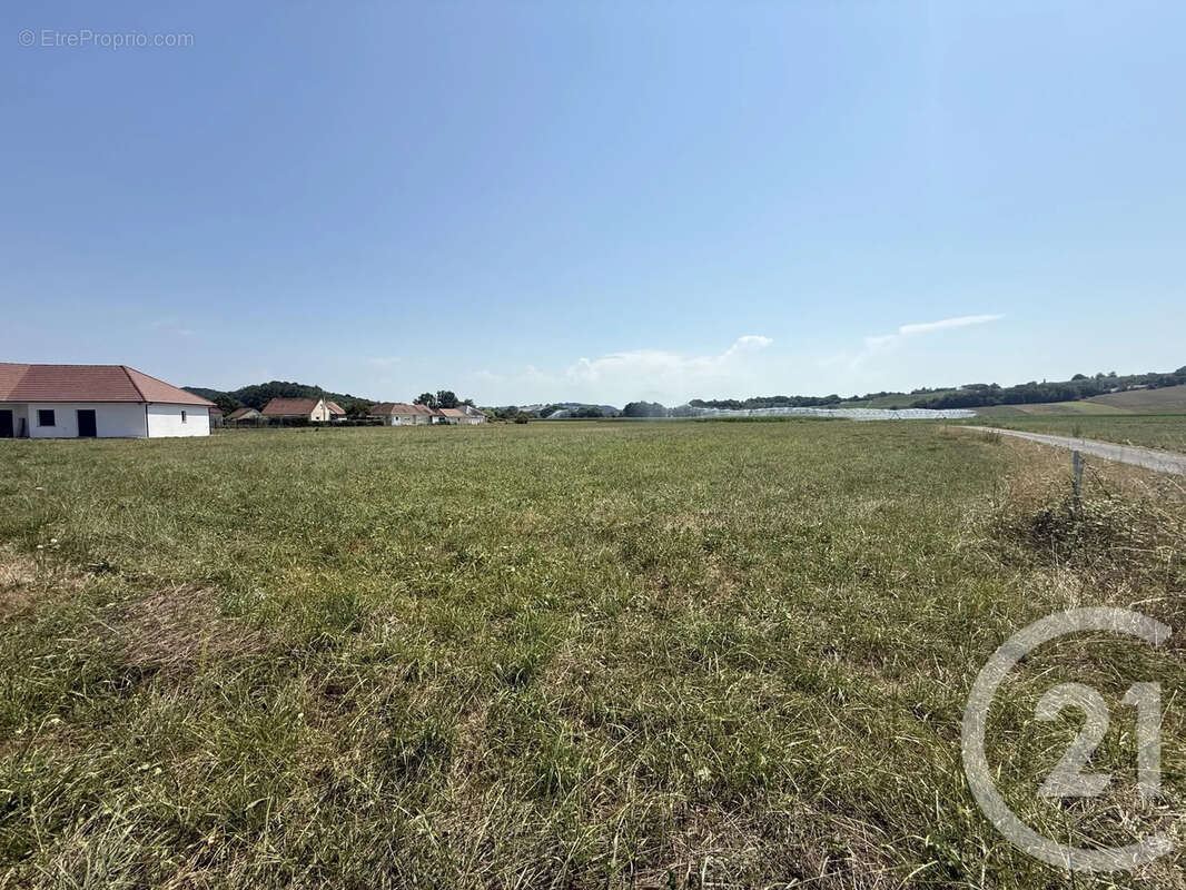 Terrain 2 657 m² à vendre à Maslacq (64300) - photo 7