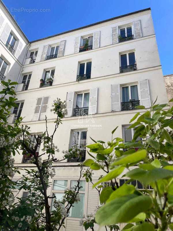 Appartement à PARIS-18E