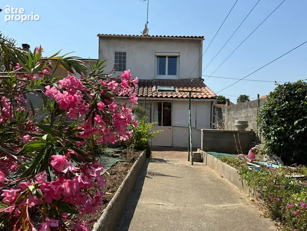 ROCHEFORT quartier recherché maison de 115 m² de type 5 - jardin et dépendance - photo 3