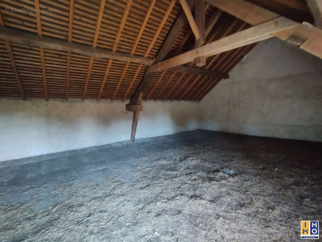 Maison à COUY