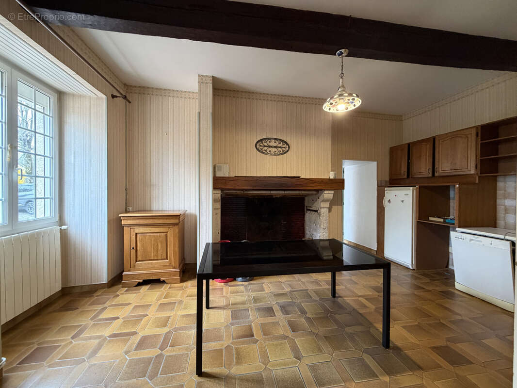 Maison à SAINT-PIERRE-DE-CLAIRAC