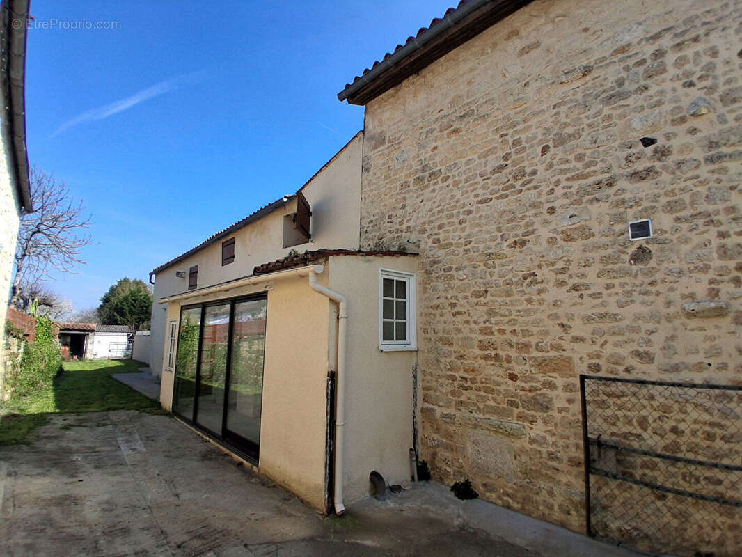 Maison à SAINT-JEAN-D'ANGLE