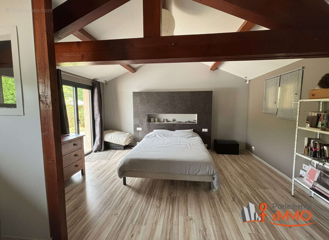Maison 130 m² à Montbrison  - photo 9