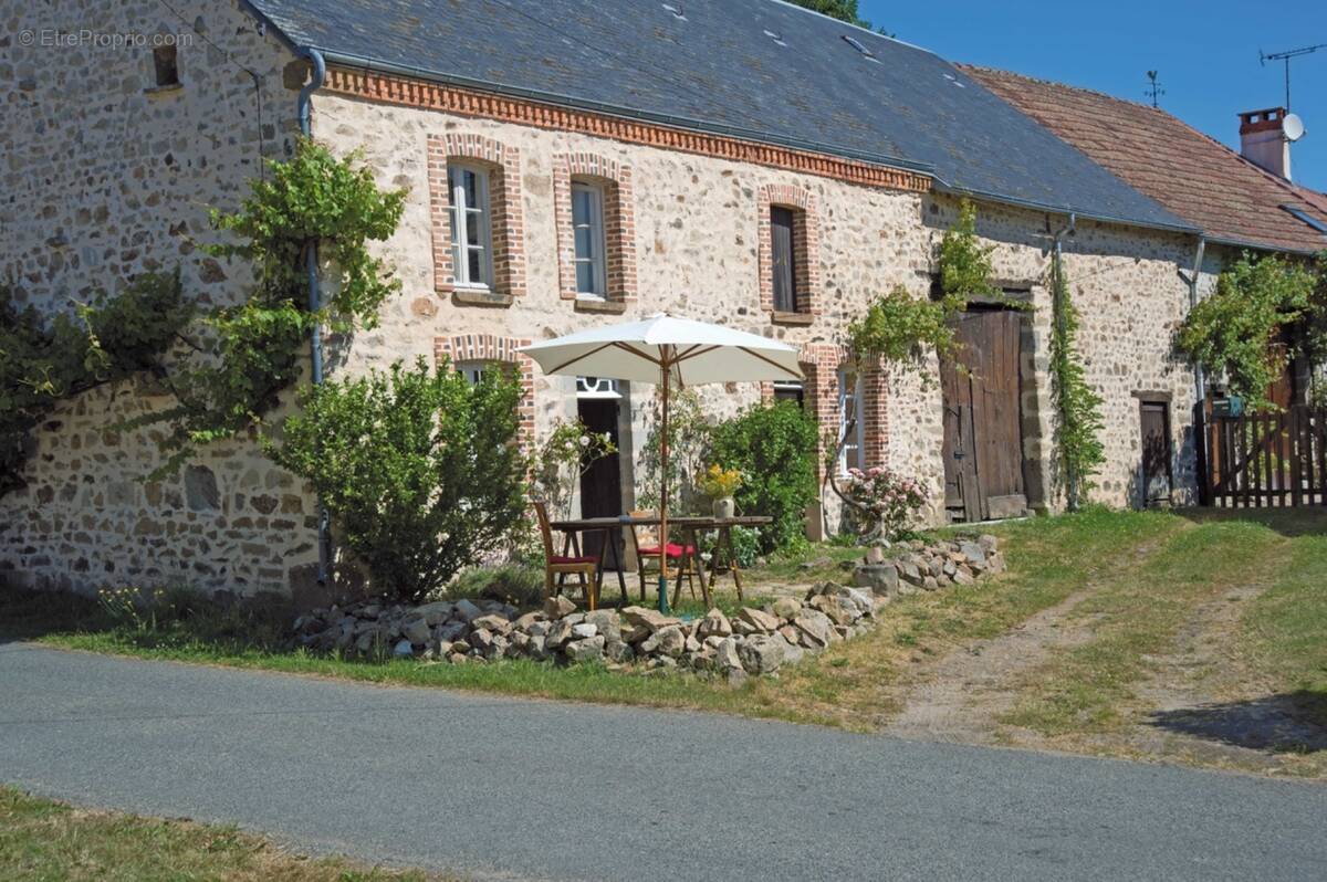 Maison à FLEURAT
