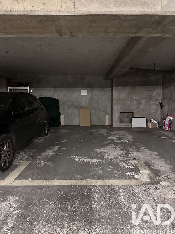 Photo 2 - Parking à ASNIERES-SUR-SEINE