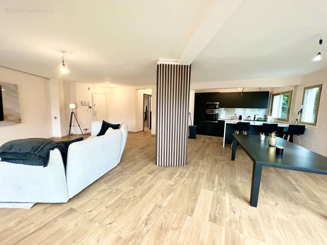 Appartement à LE CANNET