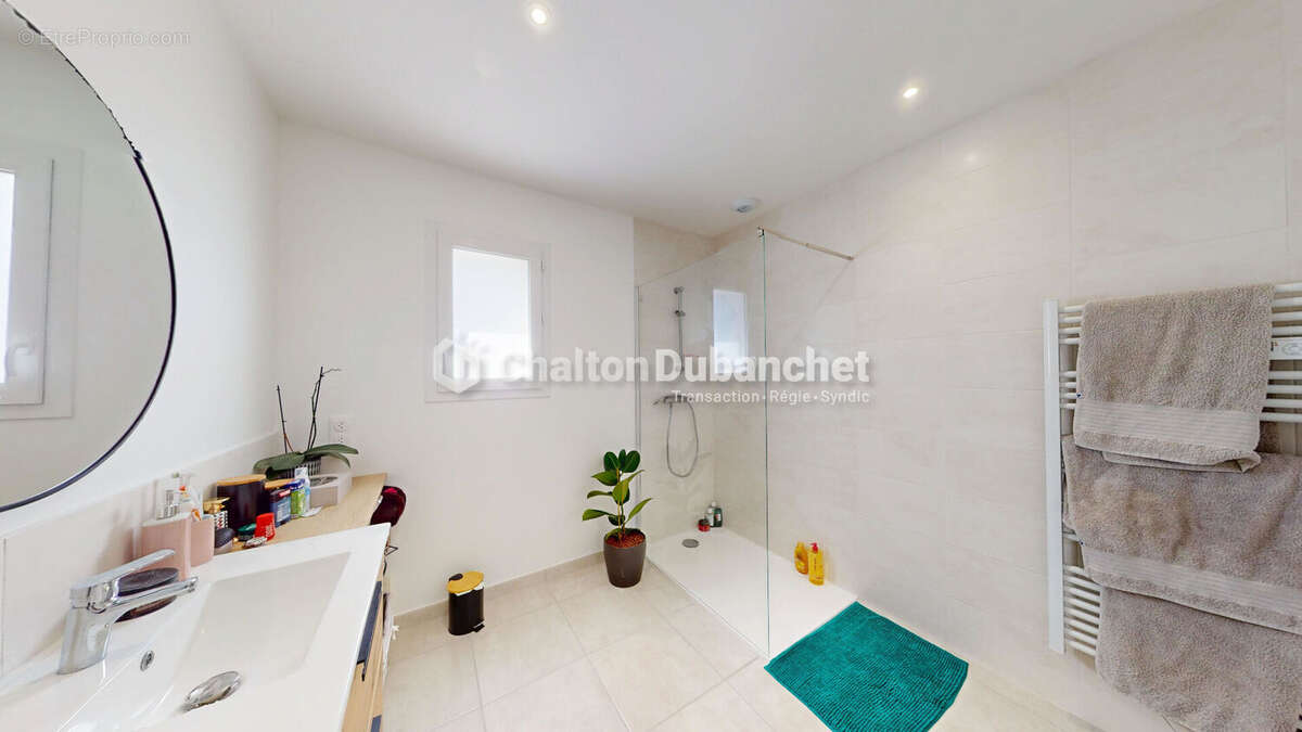 RIORGES - Maison NEUVE 90 m2 sur terrain 271 m² - photo 8