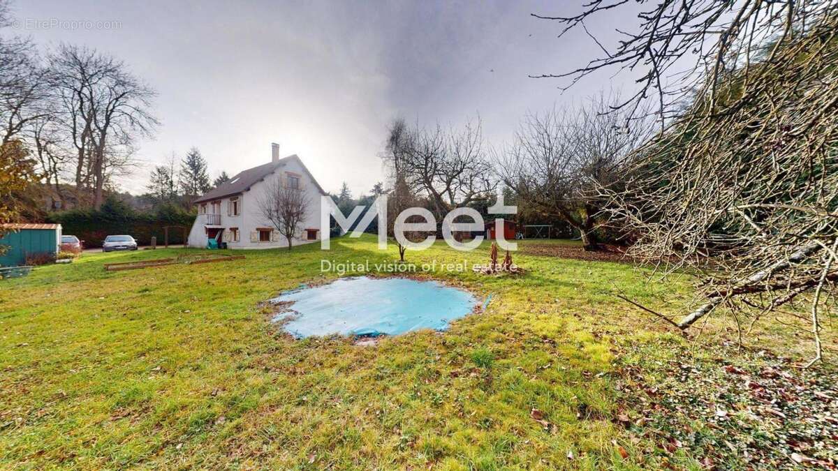 Maison à FLEURY-LA-VALLEE