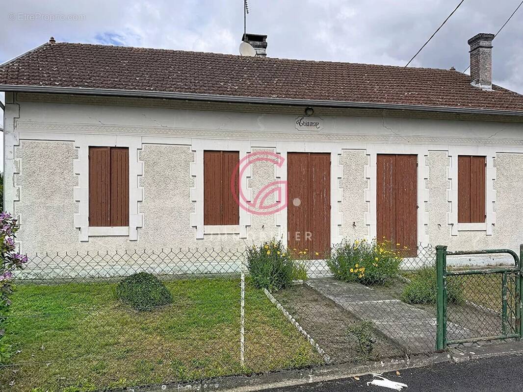 Maison à PARENTIS-EN-BORN