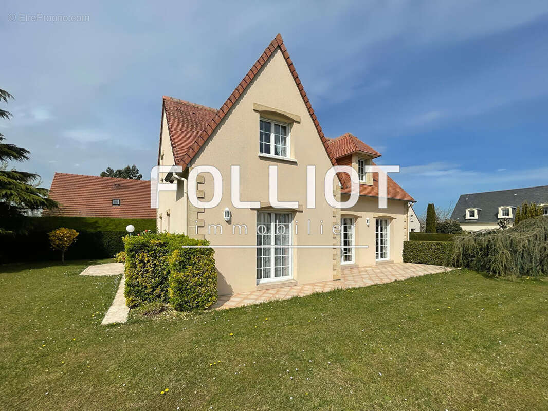 Maison à BRETTEVILLE-SUR-ODON