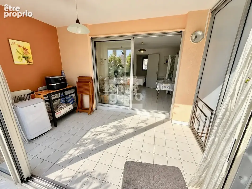 Réf : 2351 - Vente 3 Pièces rez-de-jardin avec parking, secteur Richelieu ! - photo 4