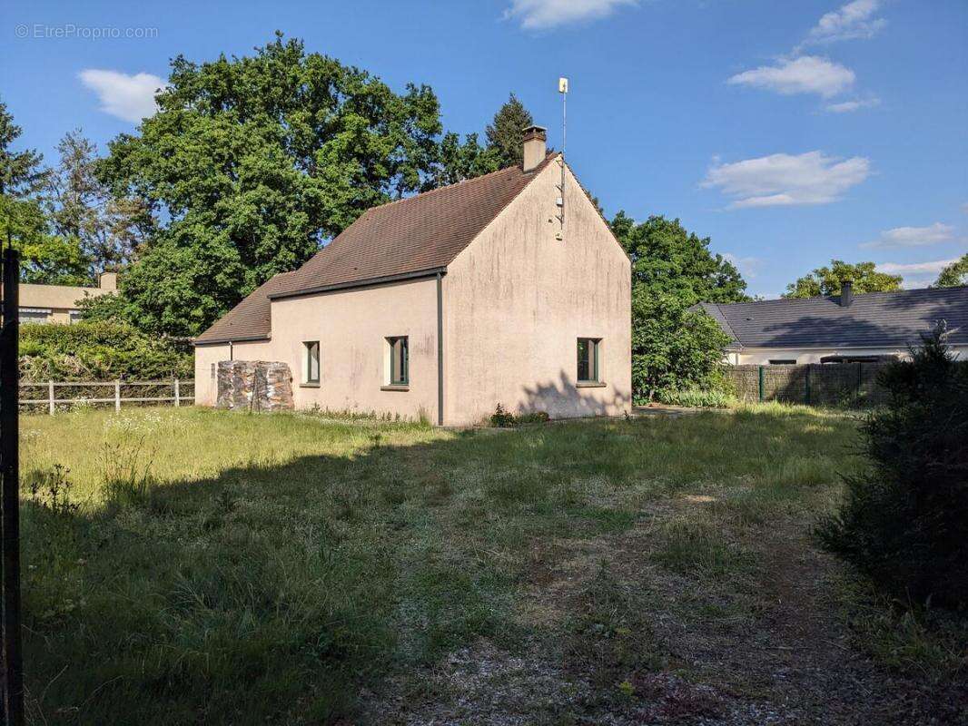 Maison à MOUSSEAUX-SUR-SEINE