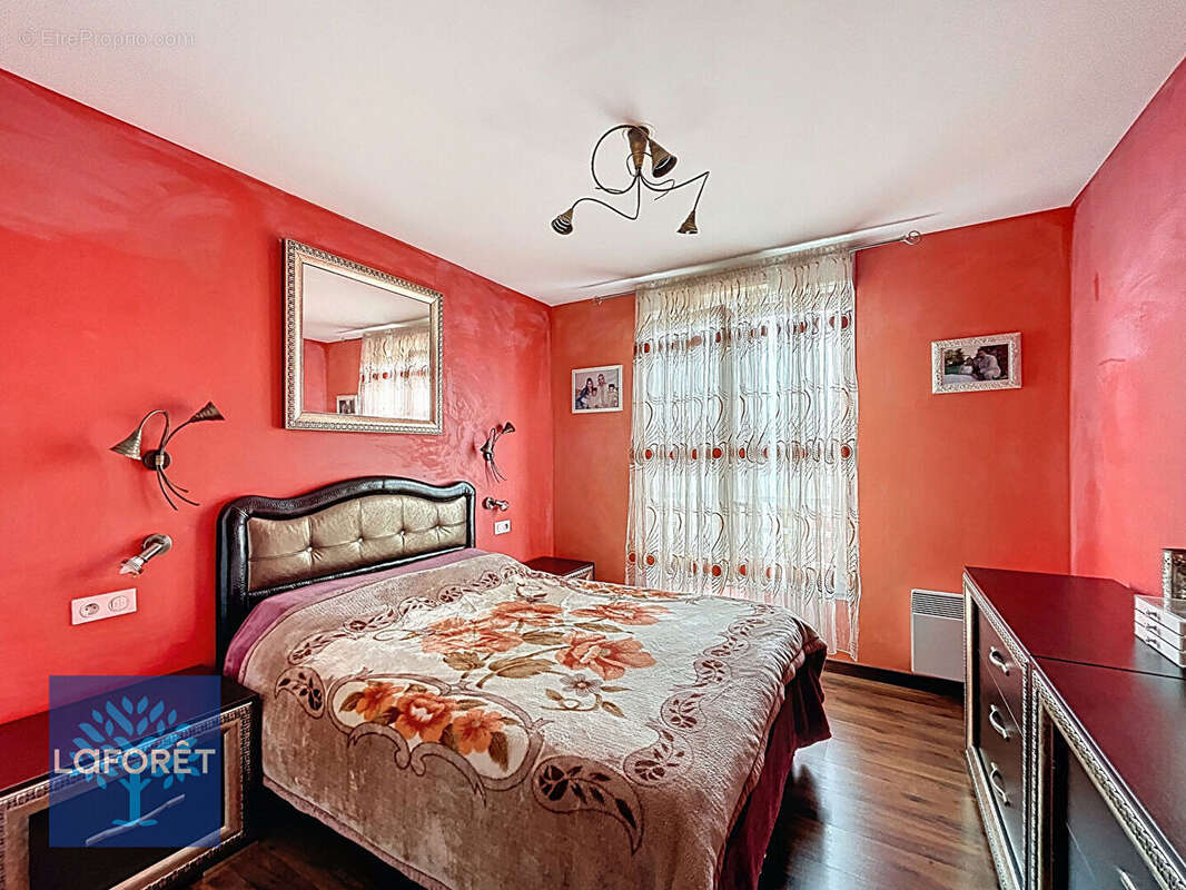 Appartement à CORBEIL-ESSONNES