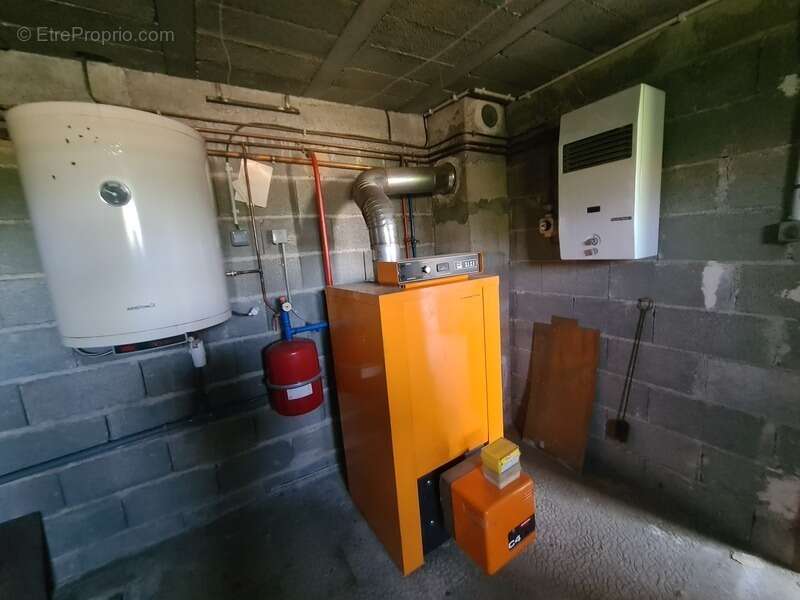 Maison 152 m²,3 pièces, sous sol total, terrain de 2 358 m² - photo 8