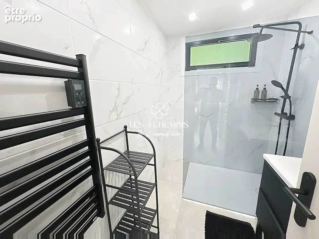 Villa 6 pièces - 140 m2 entièrement rénovée - photo 16