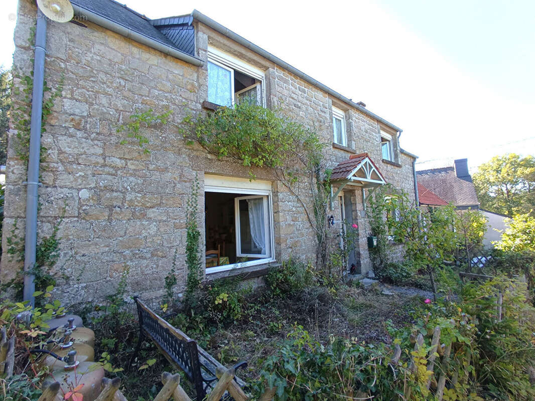 Maison à LOGUIVY-PLOUGRAS