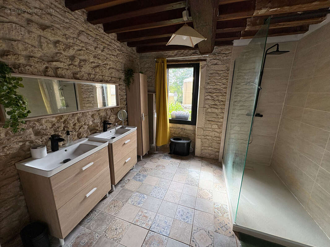 Maison à PERIERS-SUR-LE-DAN