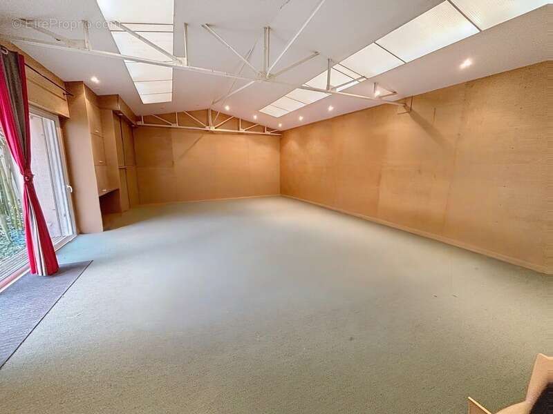 Maison à vendre 9 pièces jardin et garage REIMS (51) - photo 23