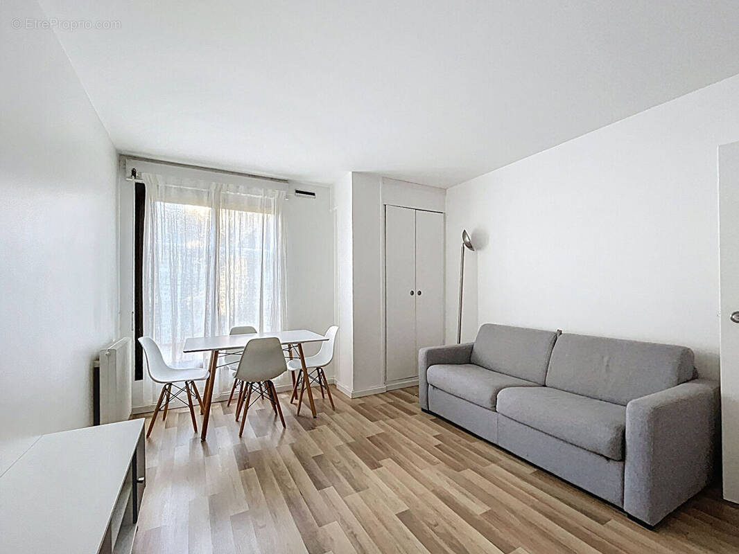 Appartement à SURESNES