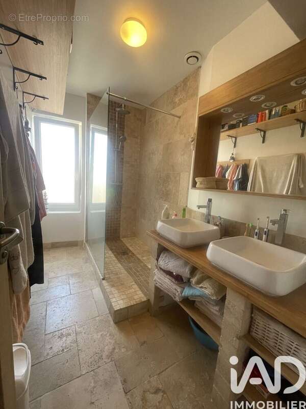 Photo 7 - Maison à SENAS