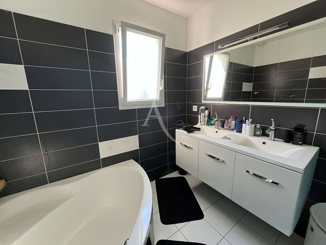 Maison à SAINTE-FOY