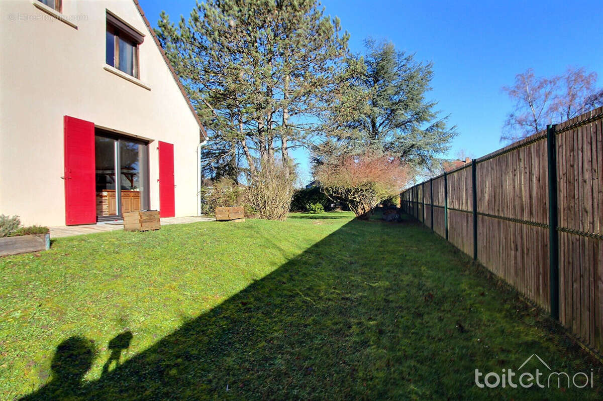 Maison à CERNAY-LA-VILLE